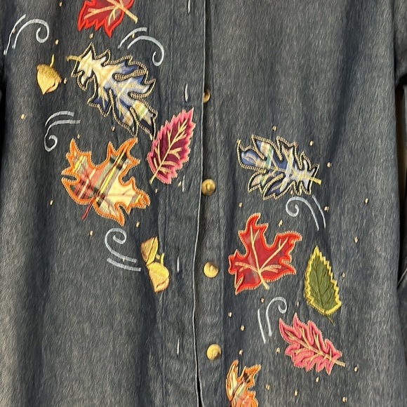 National Embroidered Denim Shirt, Size M, Fall Leaves pattern, 100% cotton - Picture 6 of 8